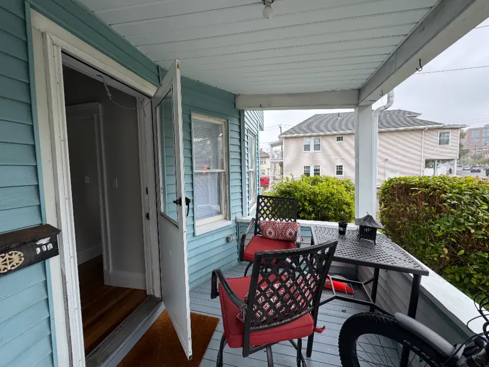 Archived property view 2 for Cozy house right in front of Tufts JCC, a min walk from Tufts T stop